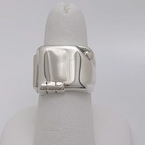 Women’s Sterling Silver Signet Ring